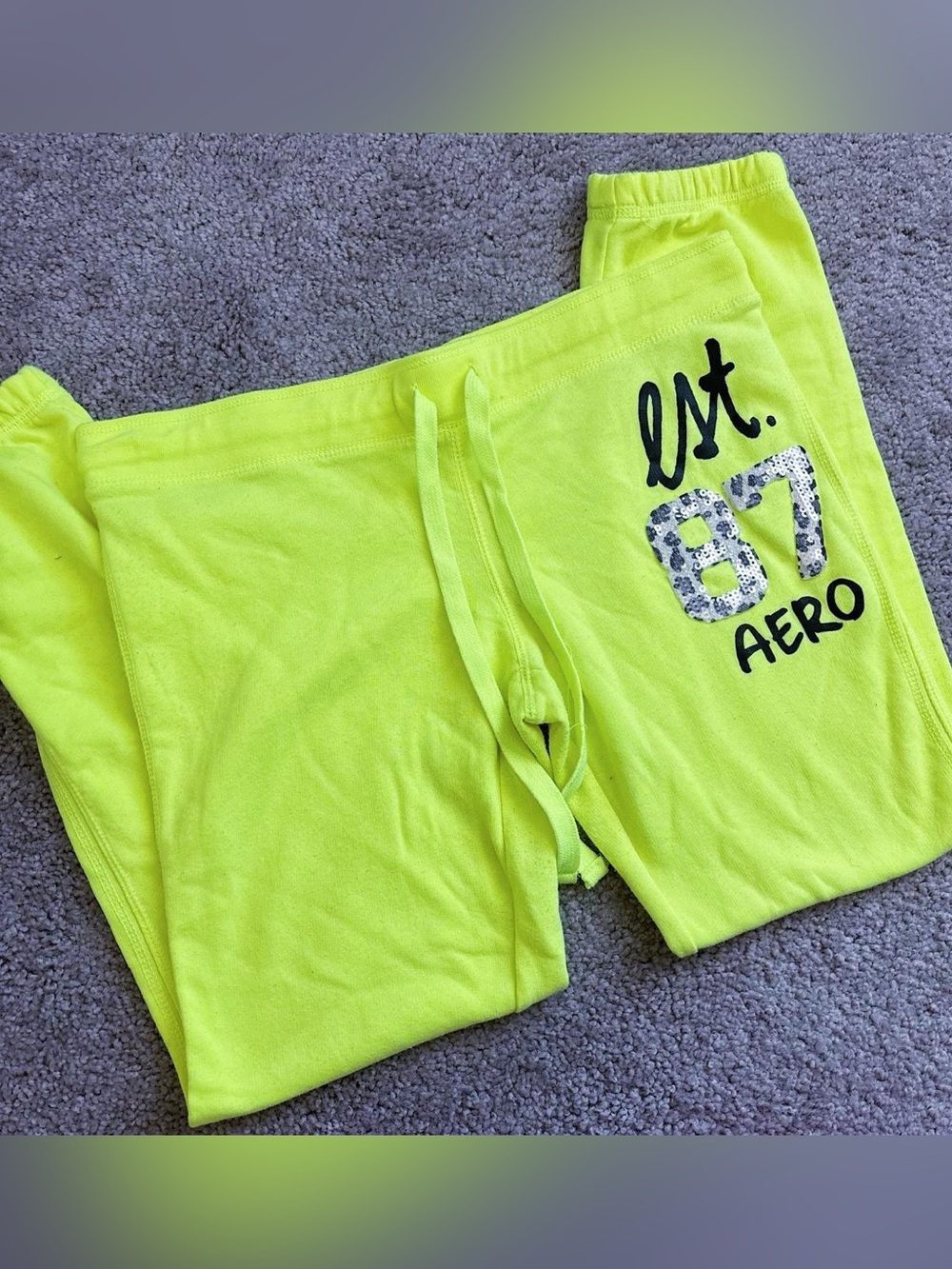 Aeropostale Neon Lime Cropped Lounge Joggers Leopard Sequin Est. 87 Size Large